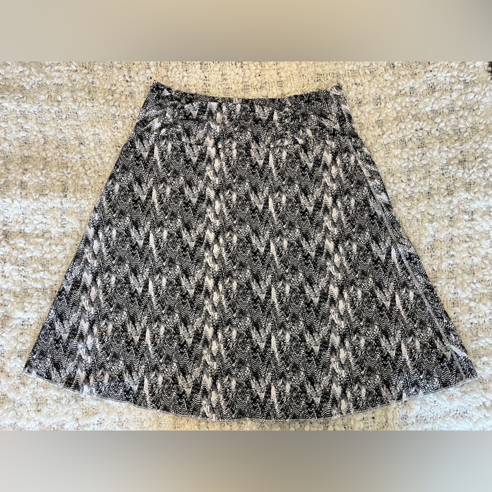 Soybu Women’s Black and White Active Skirt Size M